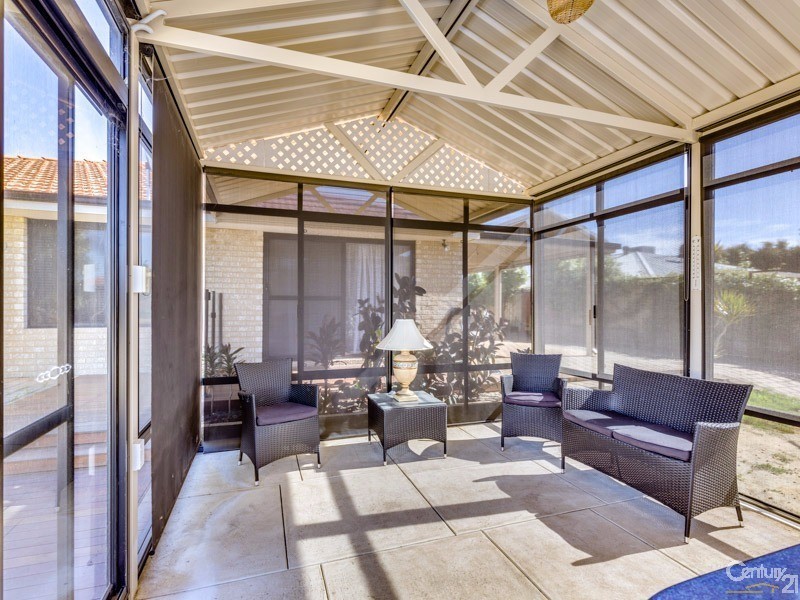 20 Fantail Way, Huntingdale WA 6110
