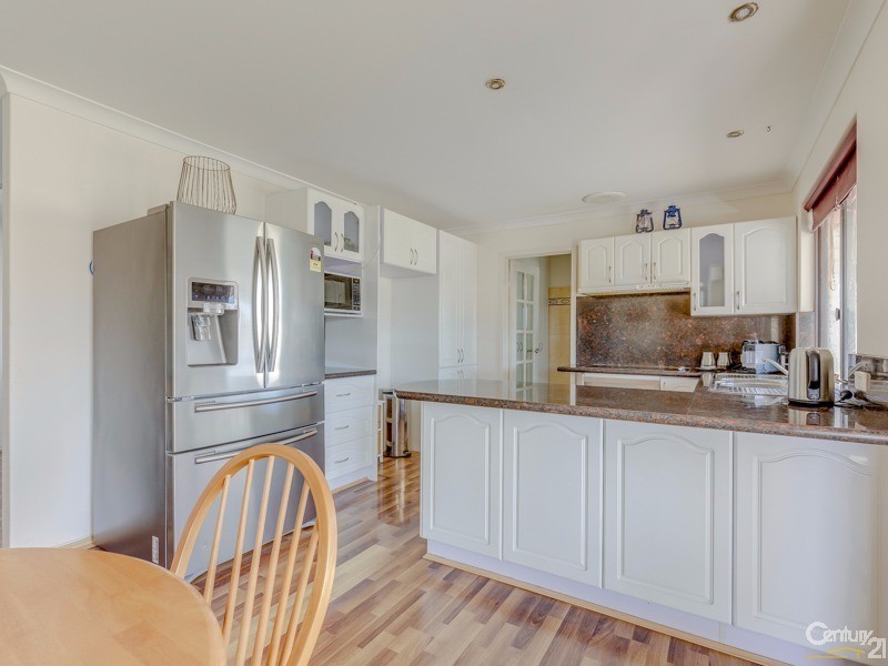 9 Lorikeet Way, Gosnells WA 6110