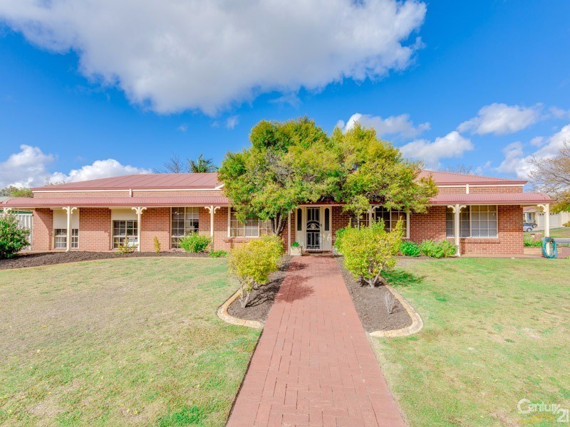58 Waratah Boulevard, Canning Vale WA 6155