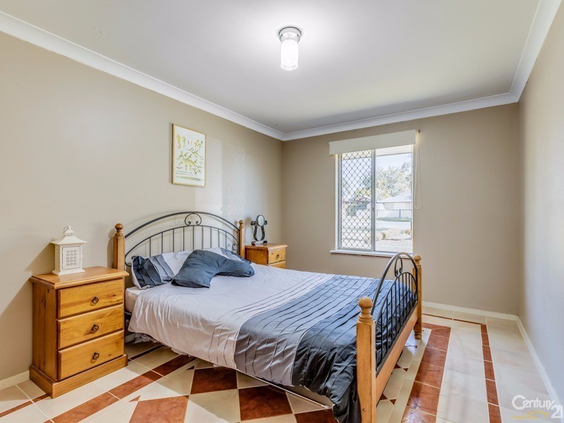 116 Hume Road, Thornlie WA 6108