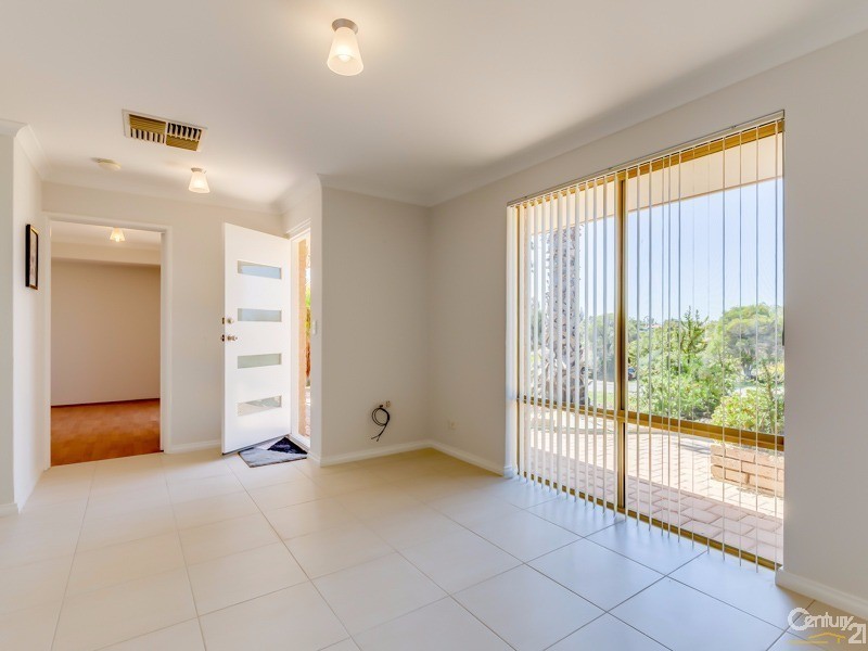15 Ronsard Place, Yangebup WA 6164