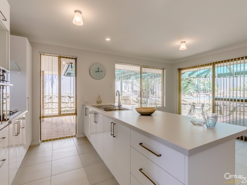15 Ronsard Place, Yangebup WA 6164