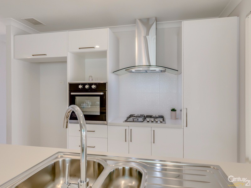 15 Ronsard Place, Yangebup WA 6164