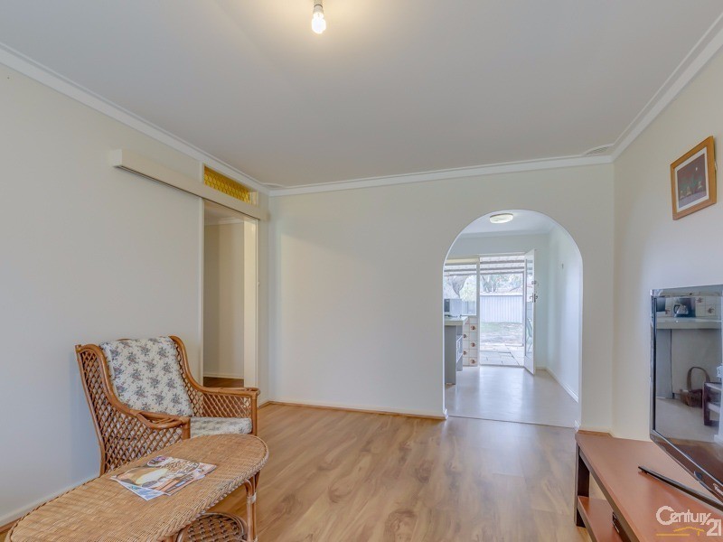 25 Dunnell Street, Maddington WA 6109