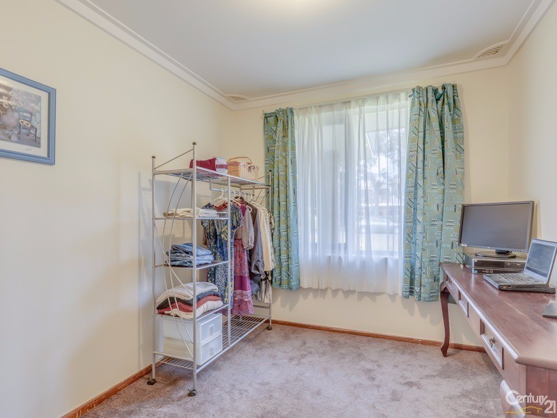 25 Dunnell Street, Maddington WA 6109