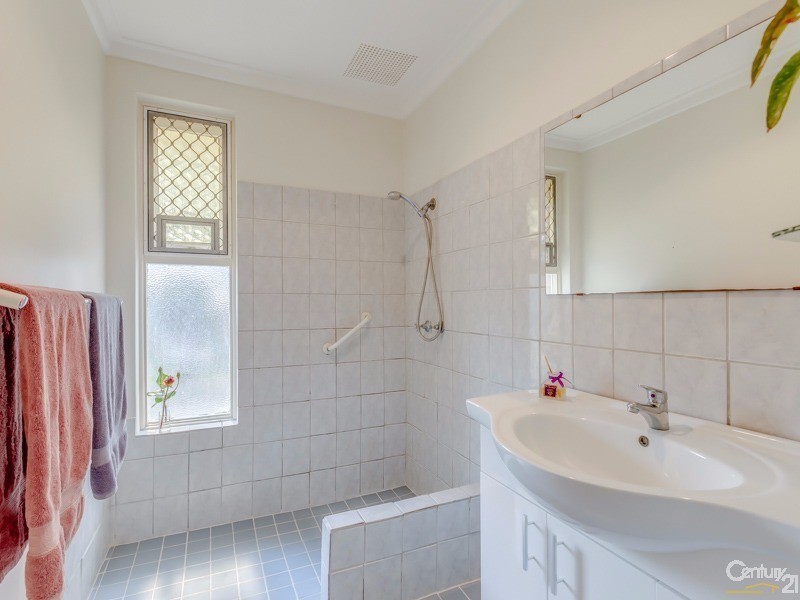 25 Dunnell Street, Maddington WA 6109