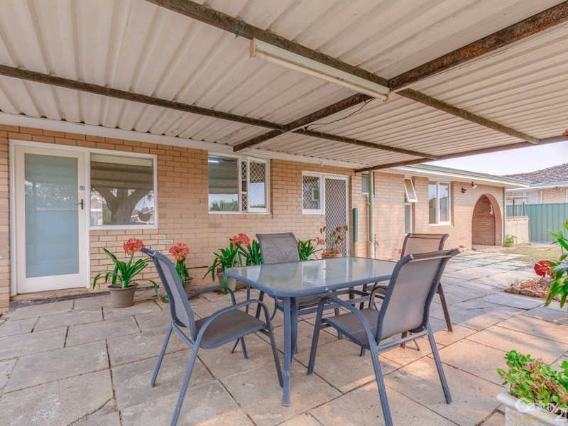 25 Dunnell Street, Maddington WA 6109