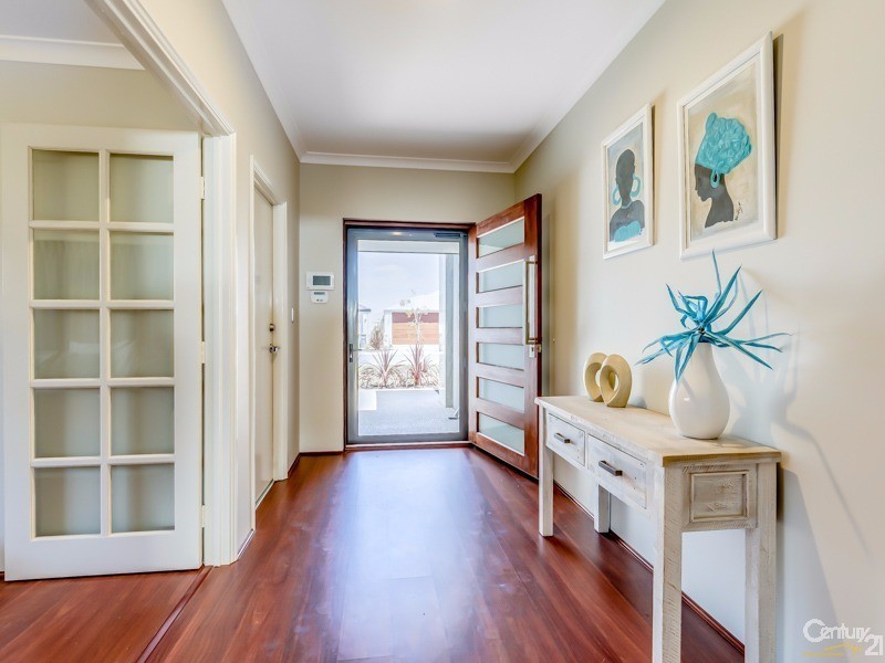 16 Bradstocks Grove, Southern River WA 6110