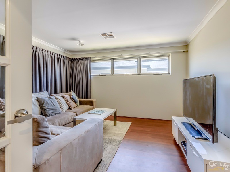 16 Bradstocks Grove, Southern River WA 6110