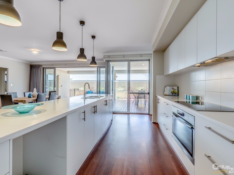 16 Bradstocks Grove, Southern River WA 6110