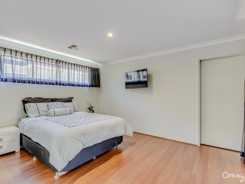 16 Bradstocks Grove, Southern River WA 6110