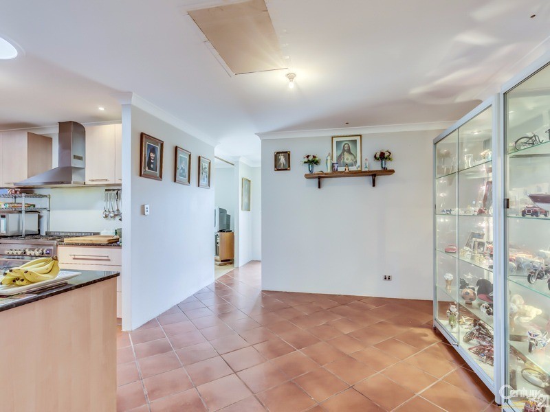16 Oliphant Street, Kenwick WA 6107