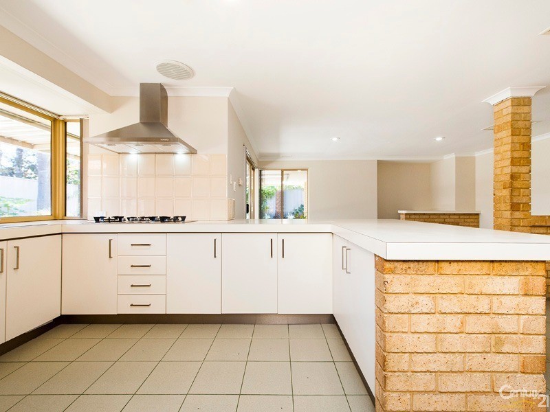 7 Cassia Place, Thornlie WA 6108