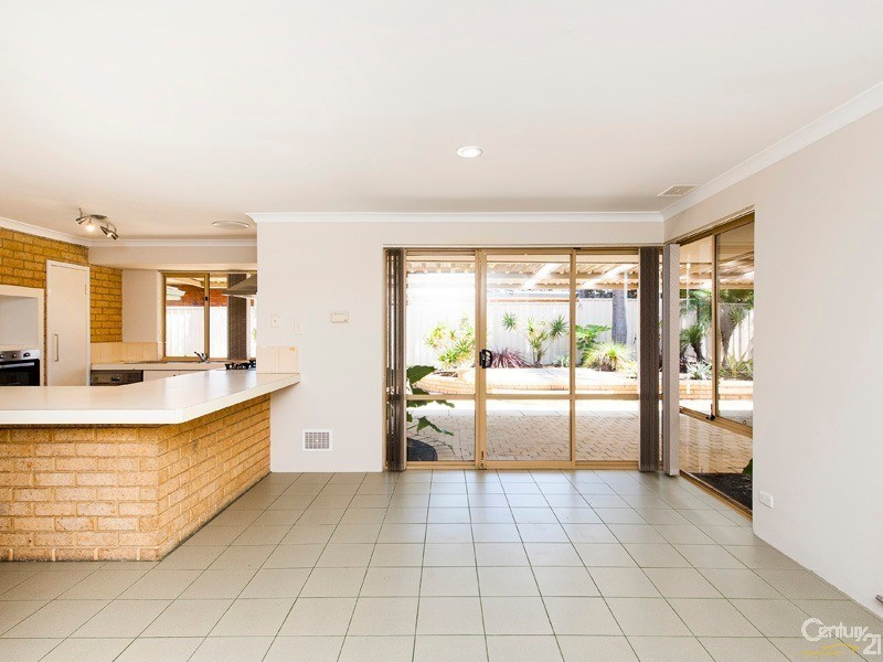 7 Cassia Place, Thornlie WA 6108