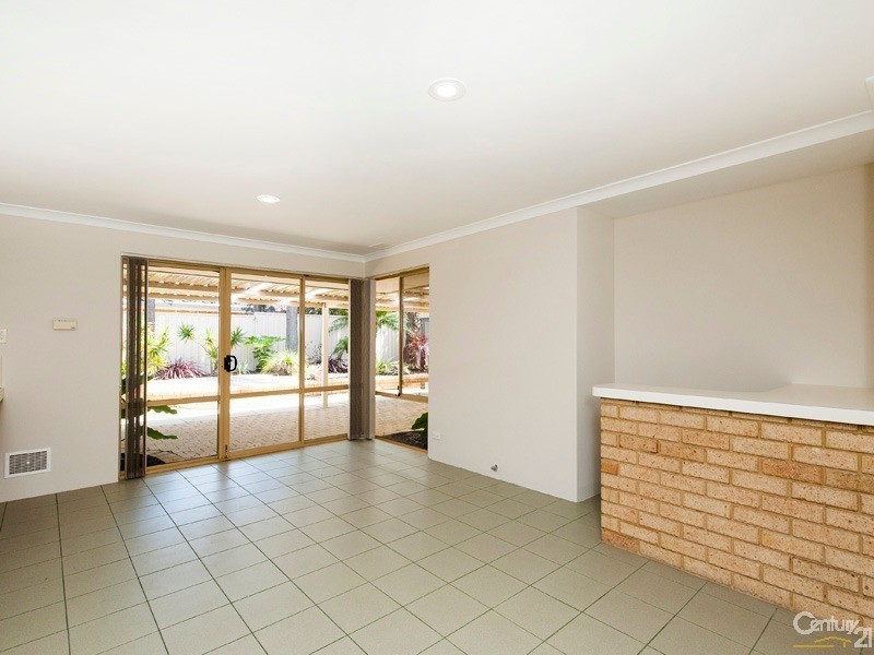 7 Cassia Place, Thornlie WA 6108