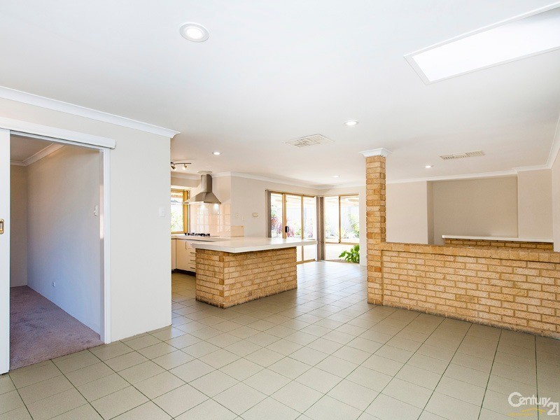 7 Cassia Place, Thornlie WA 6108