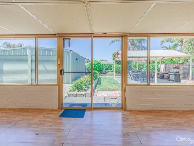 15 Masters Street, Kenwick WA 6107