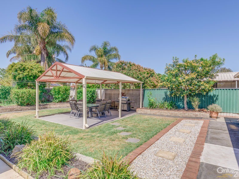 15 Masters Street, Kenwick WA 6107