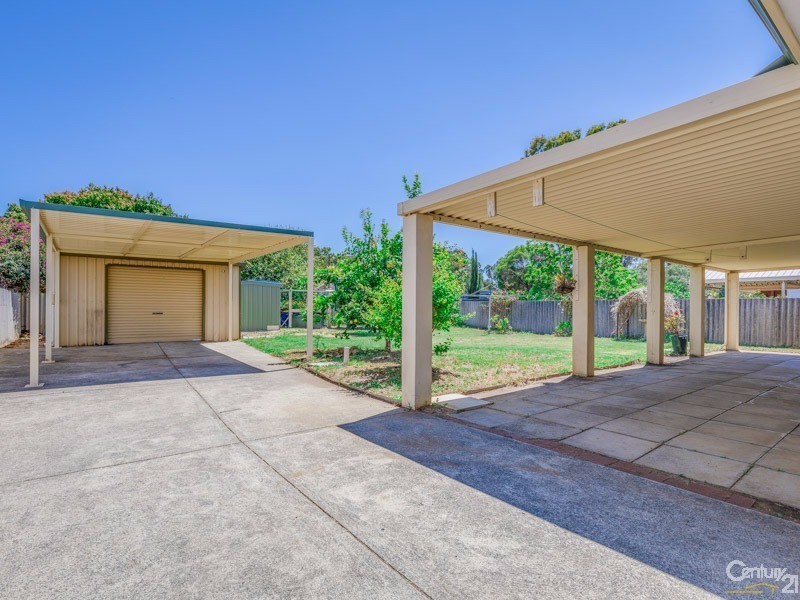 38 Ravenhill Road, Thornlie WA 6108