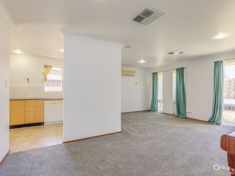 38 Ravenhill Road, Thornlie WA 6108