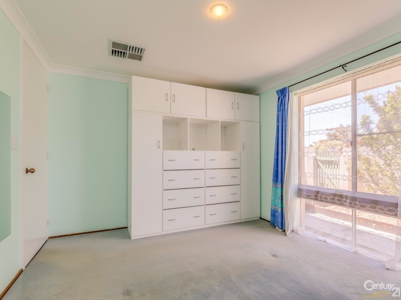 38 Ravenhill Road, Thornlie WA 6108