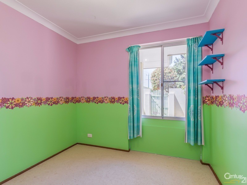 38 Ravenhill Road, Thornlie WA 6108