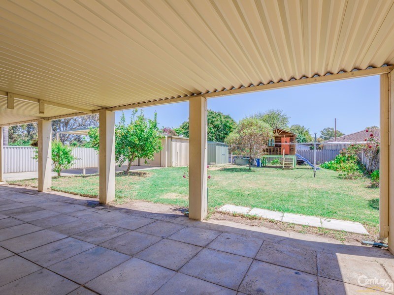 38 Ravenhill Road, Thornlie WA 6108