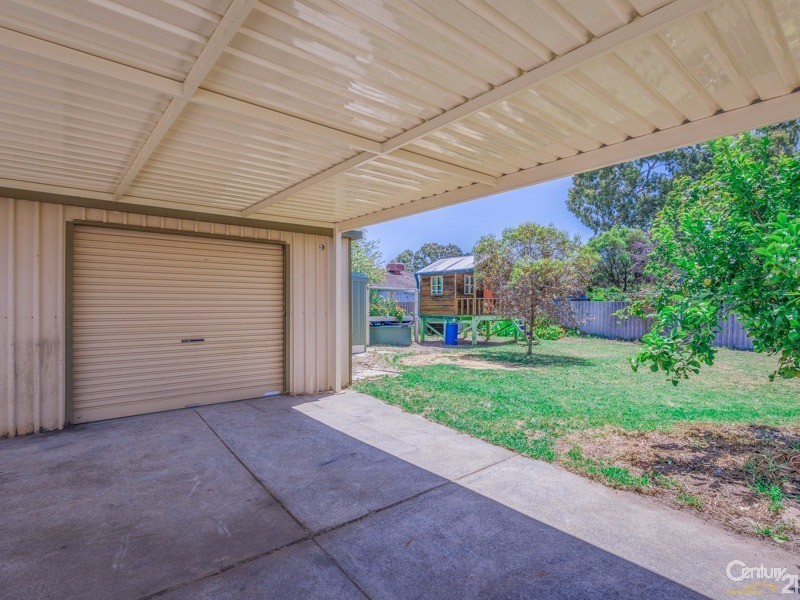 38 Ravenhill Road, Thornlie WA 6108