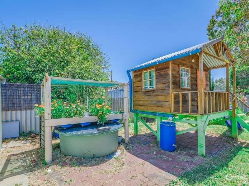 38 Ravenhill Road, Thornlie WA 6108