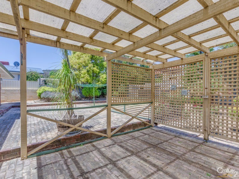 1 Melanda Street, Kelmscott WA 6111