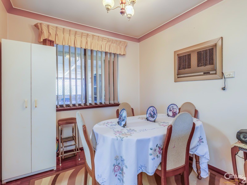 8 Lauri Court, Parkwood WA 6147