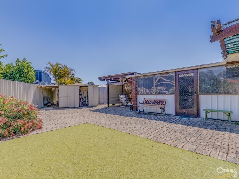 8 Lauri Court, Parkwood WA 6147