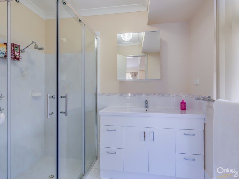 4 Pilot Road, Huntingdale WA 6110