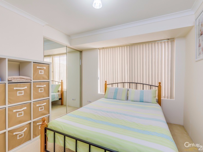 4 Pilot Road, Huntingdale WA 6110