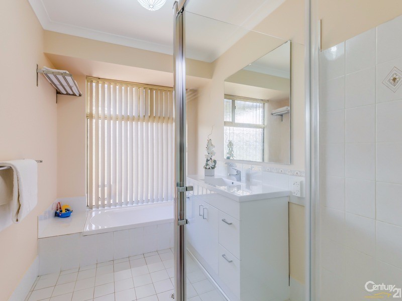 4 Pilot Road, Huntingdale WA 6110