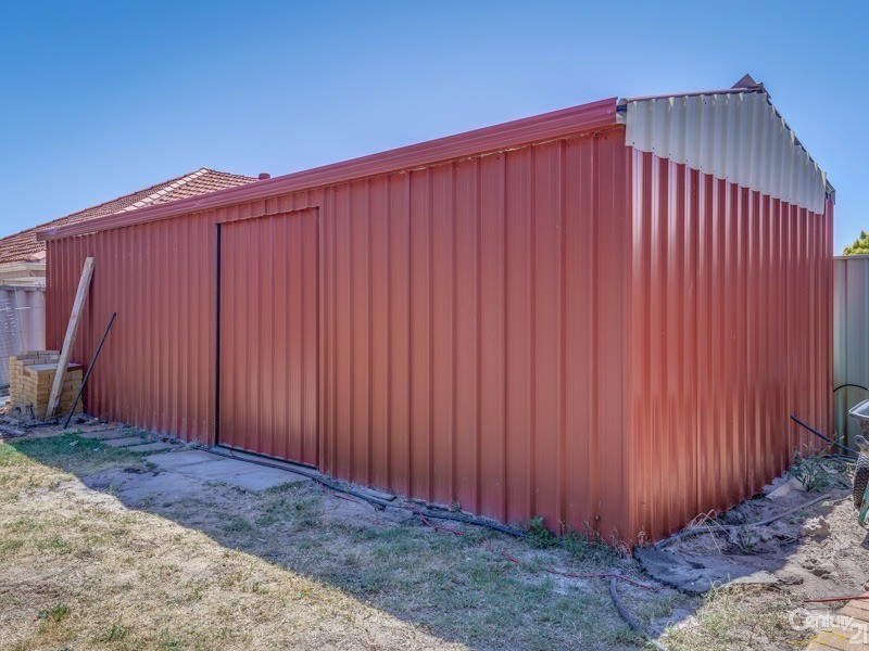 4 Pilot Road, Huntingdale WA 6110