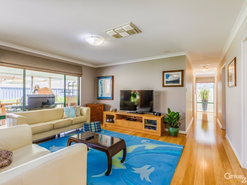 7 Mayhew Cross, Atwell WA 6164