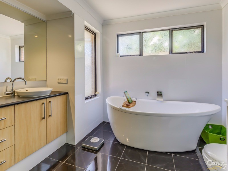 7 Mayhew Cross, Atwell WA 6164