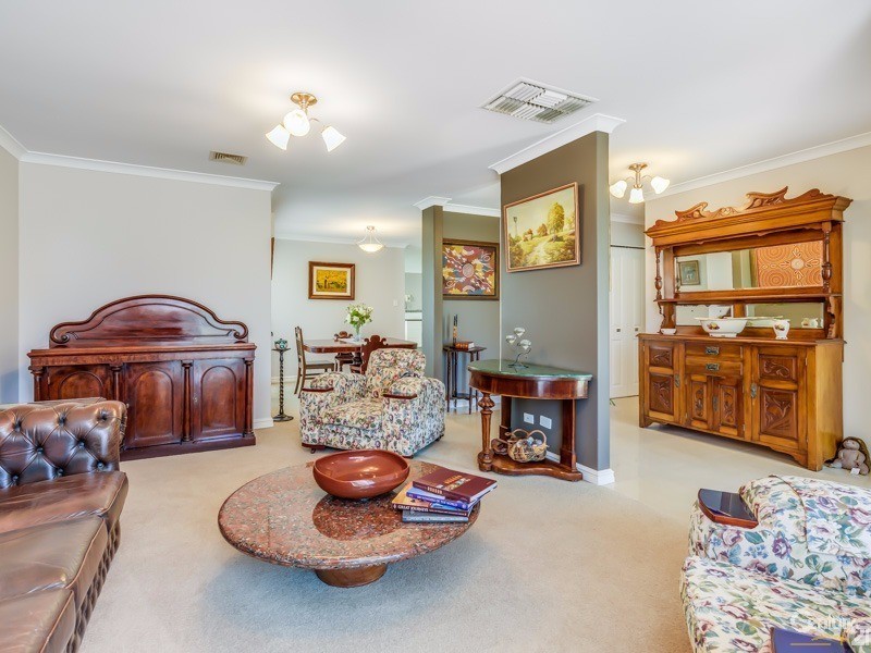 7 Mayhew Cross, Atwell WA 6164