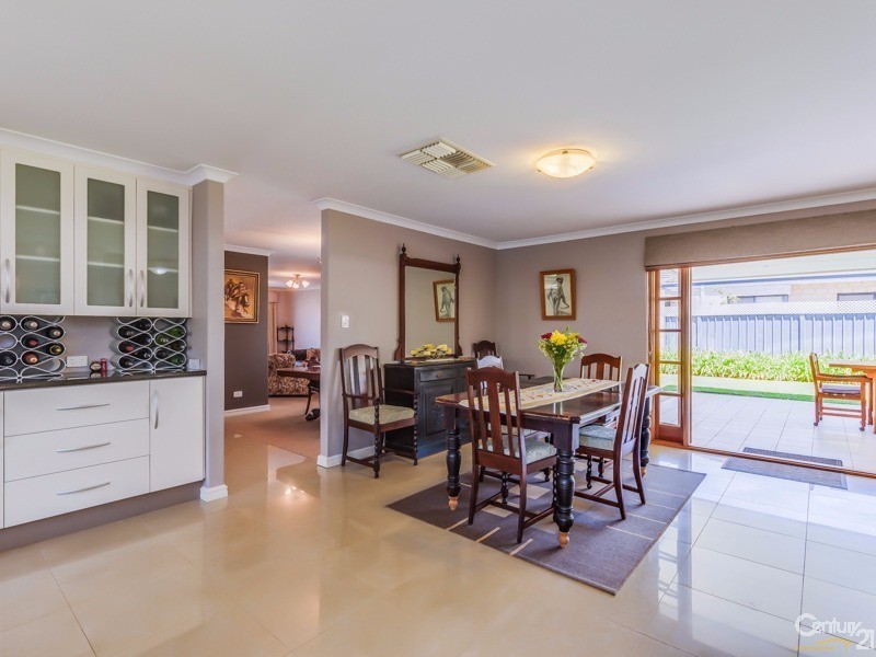 7 Mayhew Cross, Atwell WA 6164