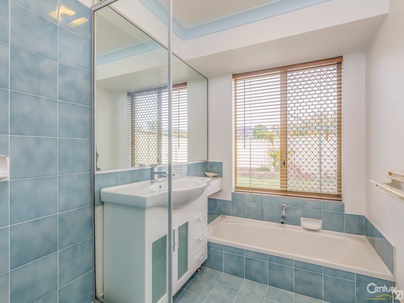 16 Amber Way, Thornlie WA 6108