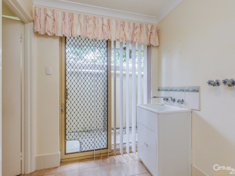 16 Amber Way, Thornlie WA 6108