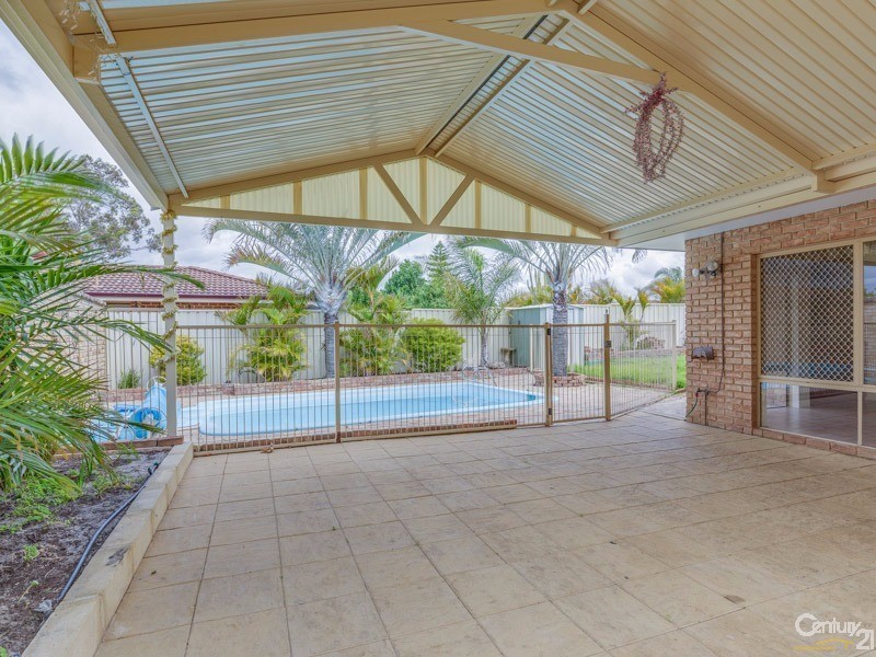 16 Amber Way, Thornlie WA 6108