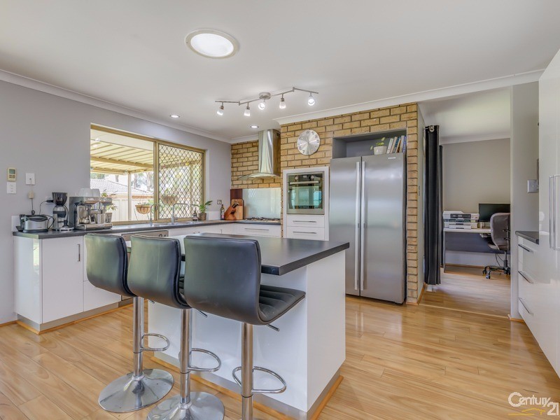 77 Anaconda Drive, Gosnells WA 6110