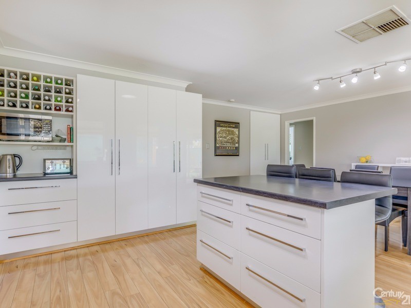 77 Anaconda Drive, Gosnells WA 6110