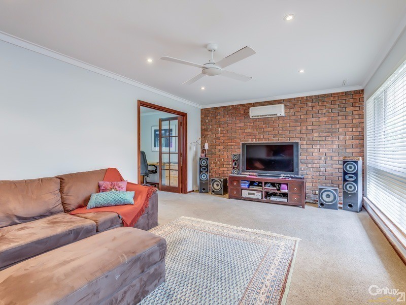 16 Aldworth Crescent, Gosnells WA 6110