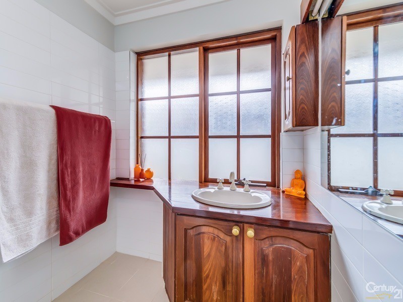 16 Aldworth Crescent, Gosnells WA 6110