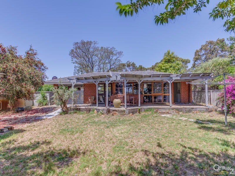 16 Aldworth Crescent, Gosnells WA 6110