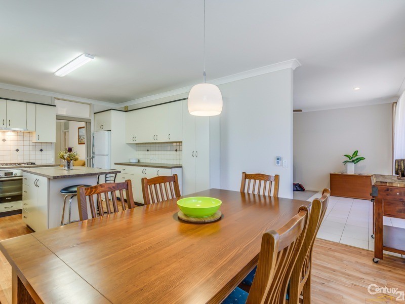 15 Princeton Court, Thornlie WA 6108