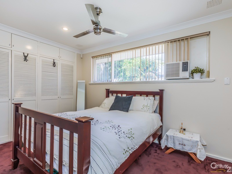 15 Princeton Court, Thornlie WA 6108